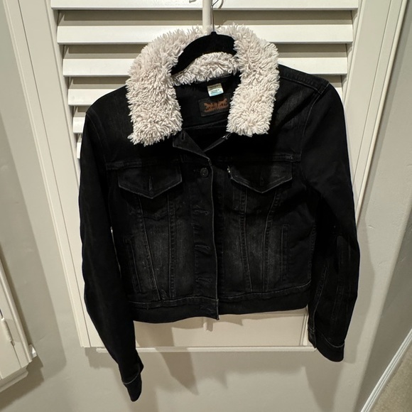 Levi’s fur collar denim jacket - Picture 5 of 5